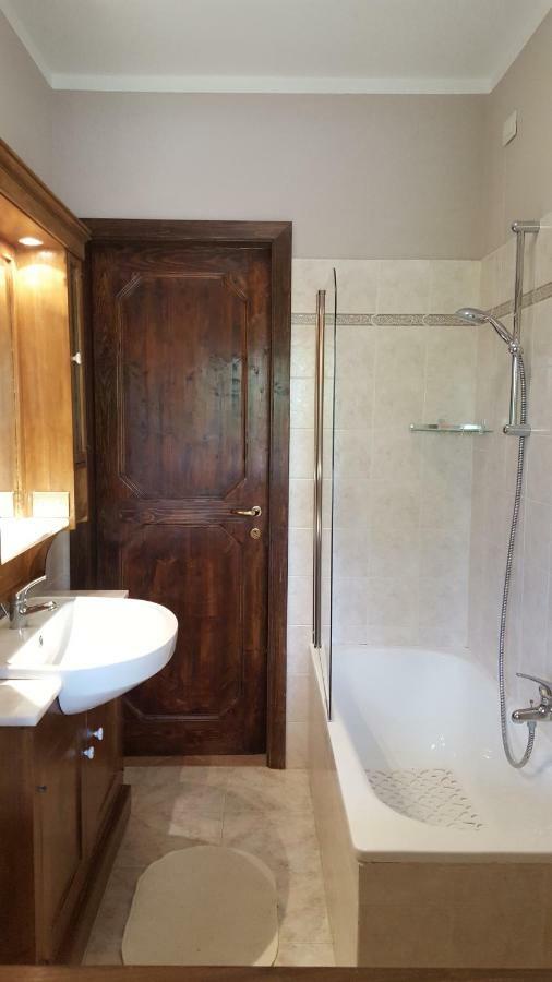 Agriturismo Countryhouse Le Giare 古比奥 外观 照片