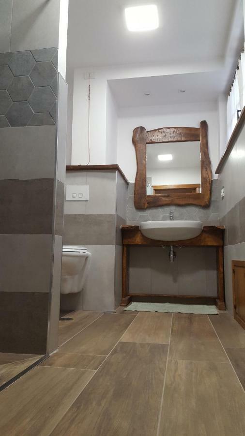 Agriturismo Countryhouse Le Giare 古比奥 外观 照片