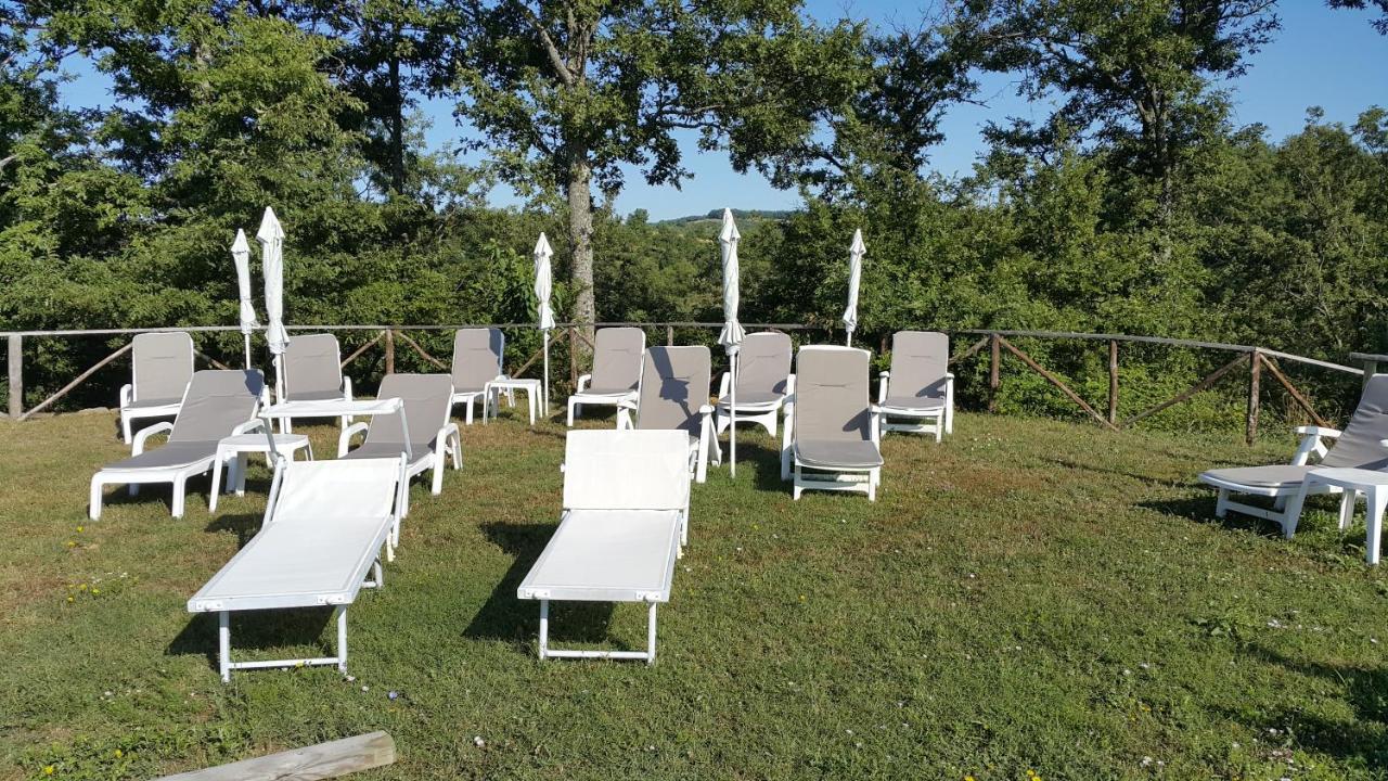 Agriturismo Countryhouse Le Giare 古比奥 外观 照片