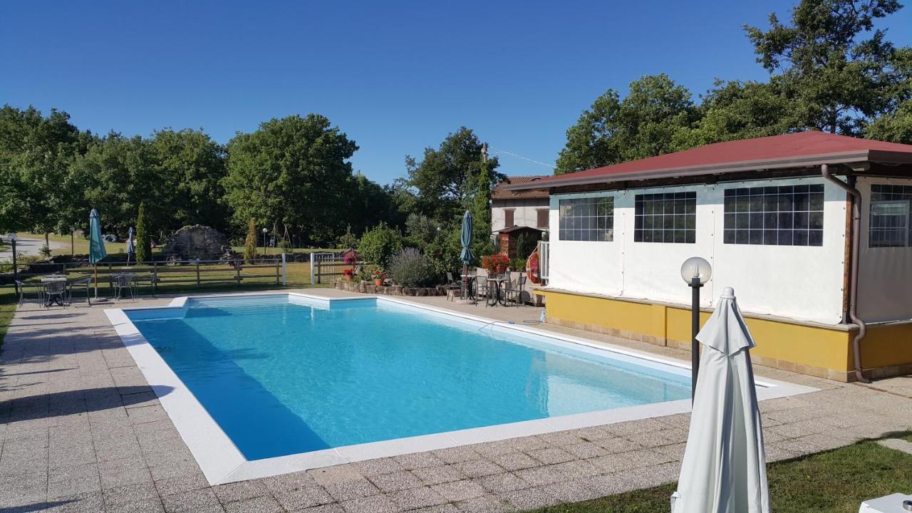 Agriturismo Countryhouse Le Giare 古比奥 外观 照片